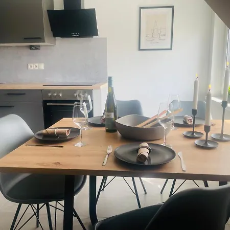 Modern Apartment, Large Balcony Appartement *