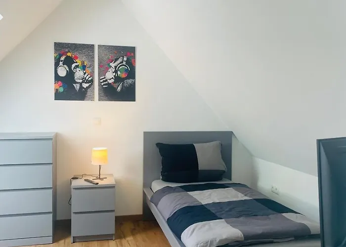 Modern Apartment, Large Balcony 아파트 *